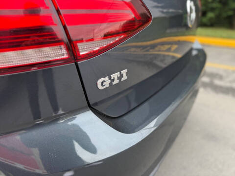2018 Volkswagen Golf GTI S