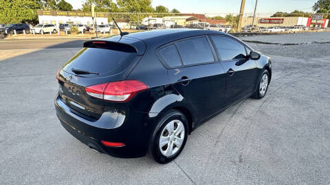 2017 Kia Forte5 LX