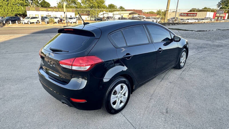 2017 Kia Forte5 LX