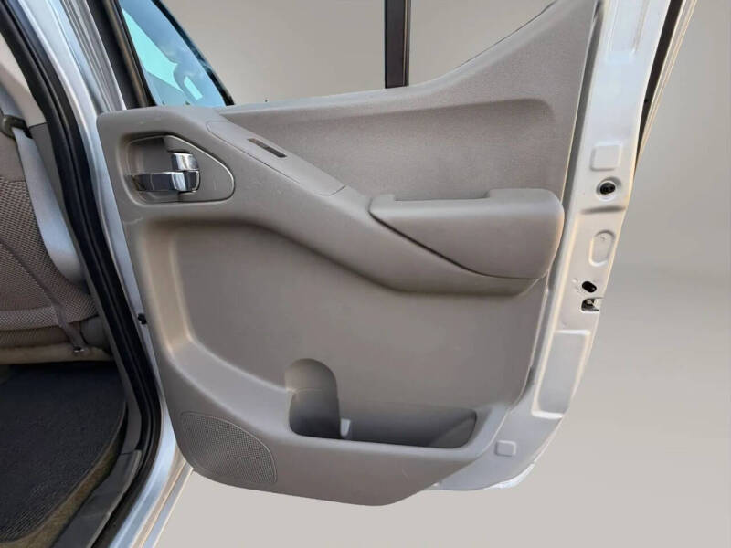 2016 Nissan Frontier SV
