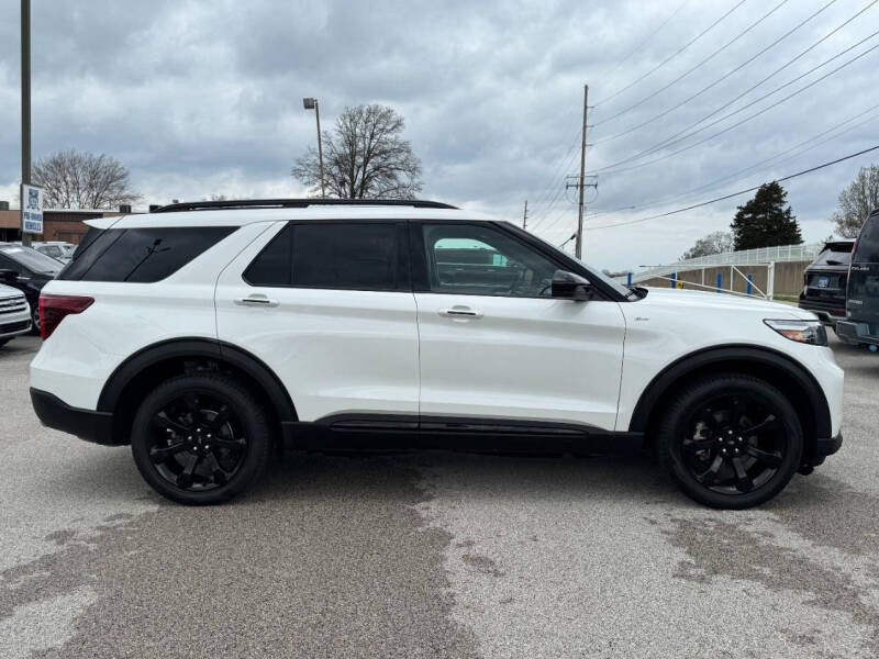 2024 Ford Explorer ST-Line