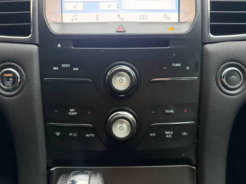 2018 Ford Taurus SEL