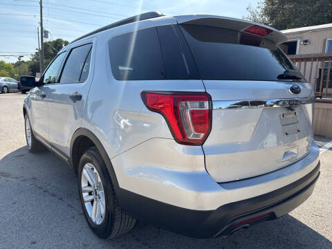 2016 Ford Explorer