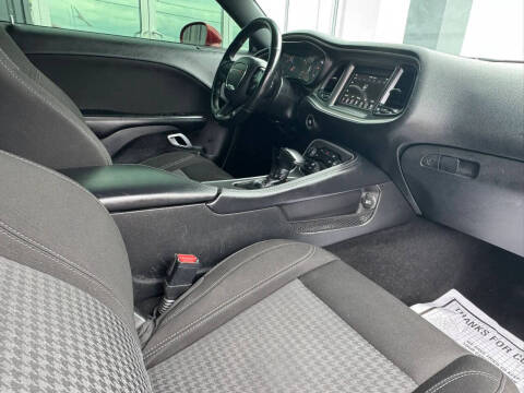 2021 Dodge Challenger SXT