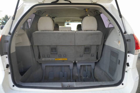 2011 Toyota Sienna Base 7-Passenger