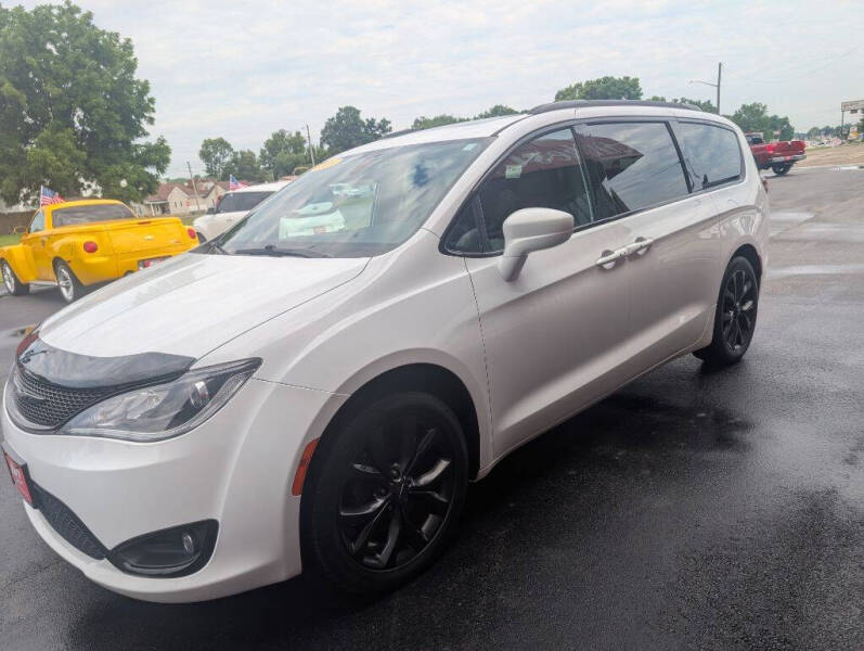 2018 Chrysler Pacifica Touring L Plus
