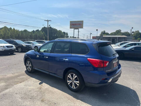 2018 Nissan Pathfinder SV