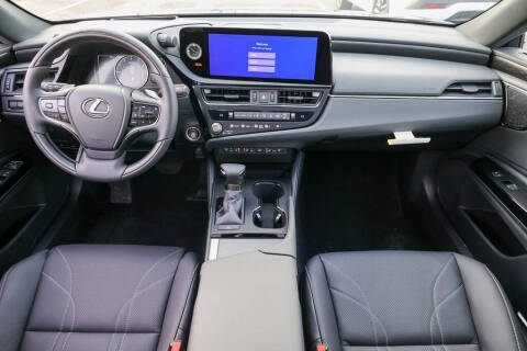 2025 Lexus ES 350 Luxury