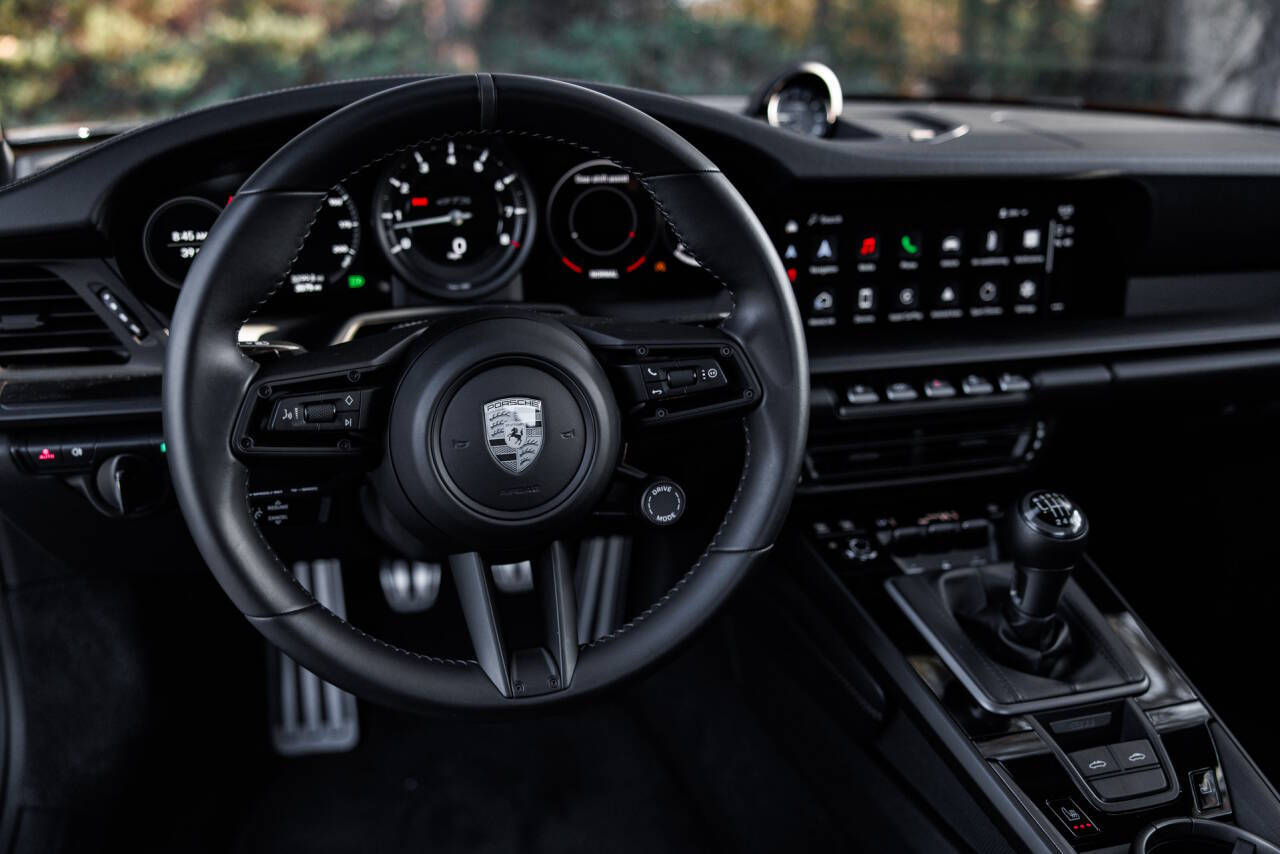 2022 Porsche 911 26