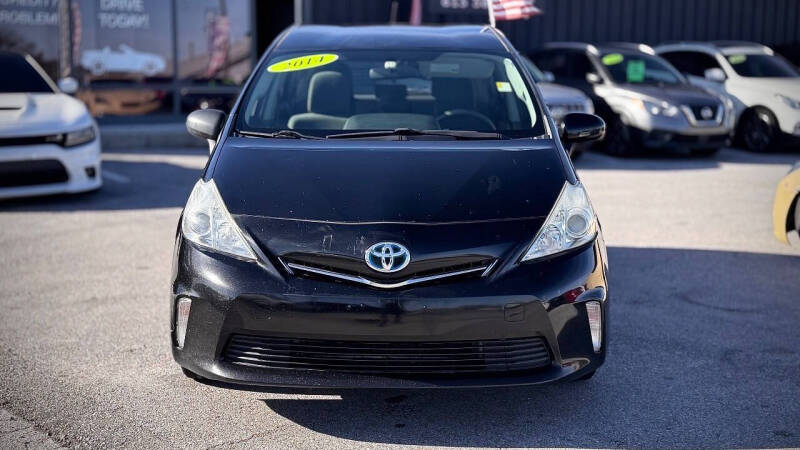 2014 Toyota Prius v Five