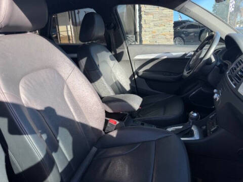 2016 Audi Q3 2.0T quattro Prestige