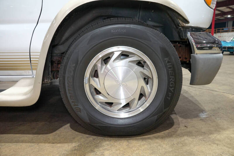 2002 Ford E-Series E-150
