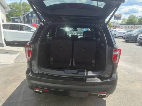 2017 Ford Explorer Sport
