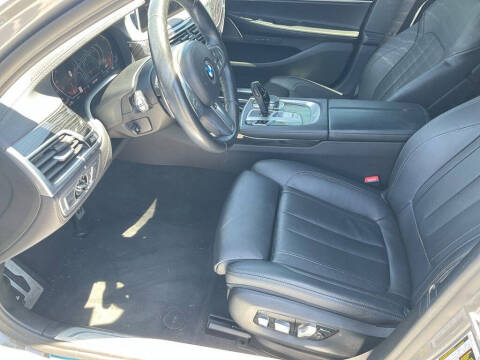 2022 BMW 7 Series 740i