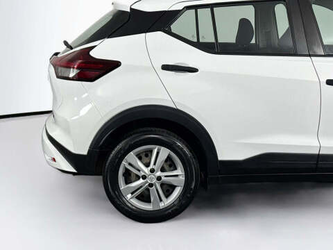 2023 Nissan Kicks S