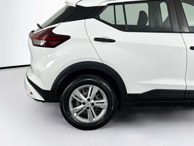 2023 Nissan Kicks S