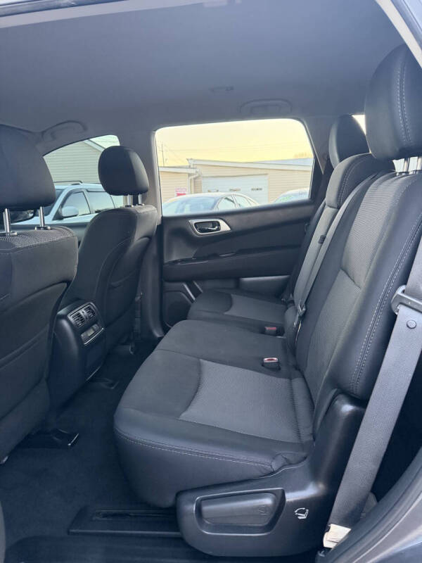 2017 Nissan Pathfinder S