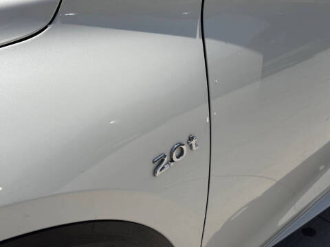2017 Infiniti QX30 Sport