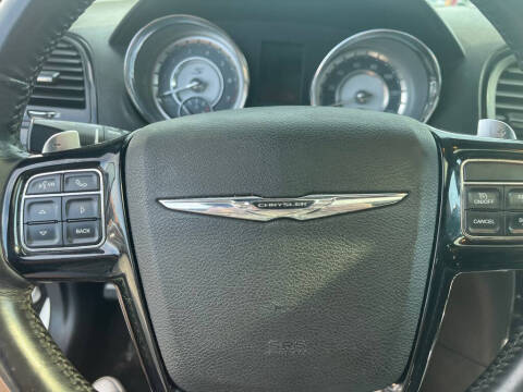 2012 Chrysler 300 S V6