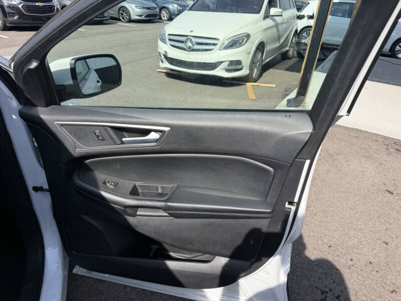 2022 Ford Edge SEL
