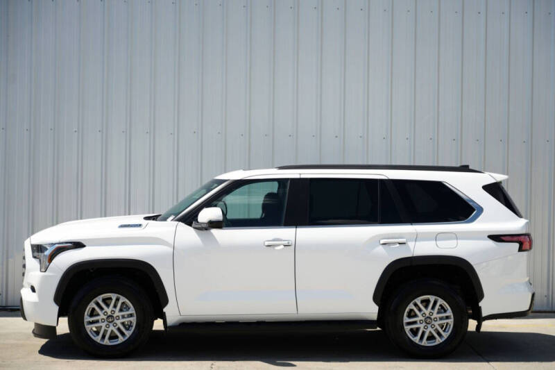 2025 Toyota Sequoia SR5