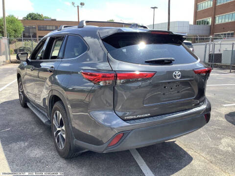 2022 Toyota Highlander XLE