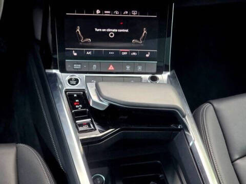 2022 Audi e-tron quattro Premium