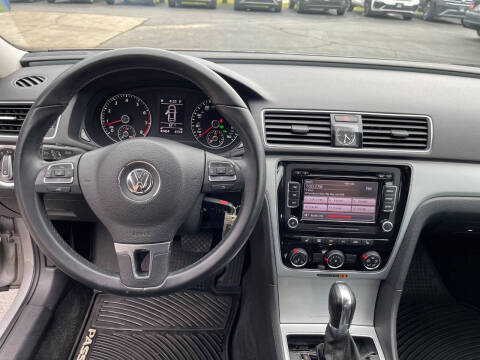 2013 Volkswagen Passat SE