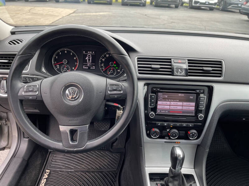 2013 Volkswagen Passat SE