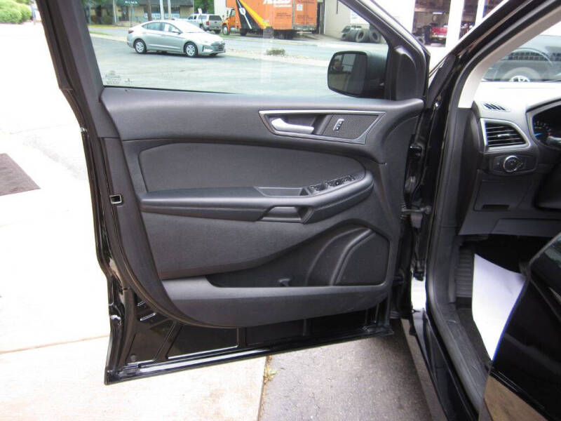 2018 Ford Edge SE