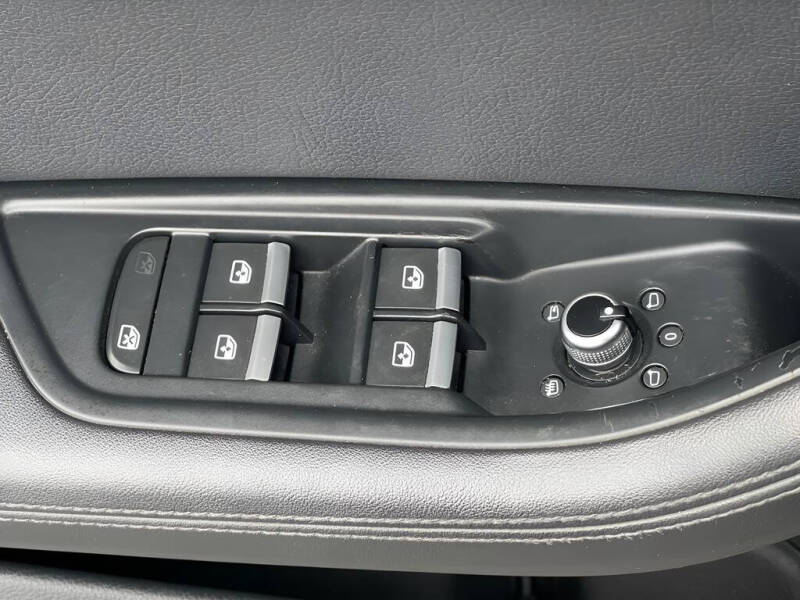 2019 Audi A4 Premium Plus 40 TFSI