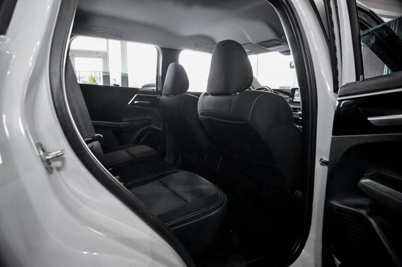 2024 Mitsubishi Outlander ES