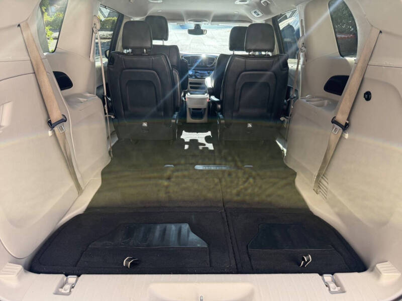 2020 Chrysler Pacifica Touring L