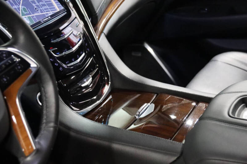 2016 Cadillac Escalade ESV Luxury Collection