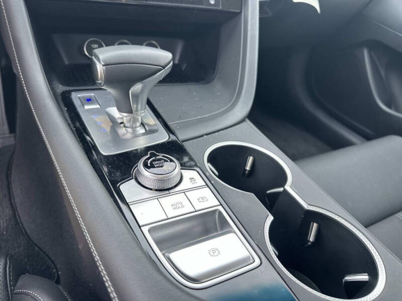 2026 Genesis G70 2.5T Standard
