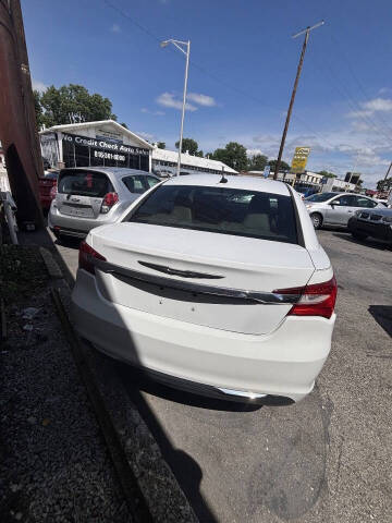 2012 Chrysler 200 Limited