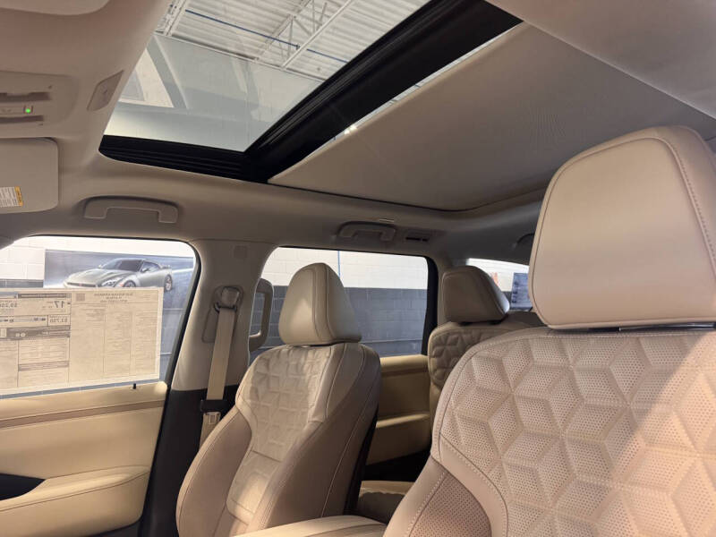 2025 Nissan Armada Platinum