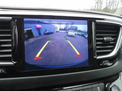 2017 Chrysler Pacifica Touring-L Plus