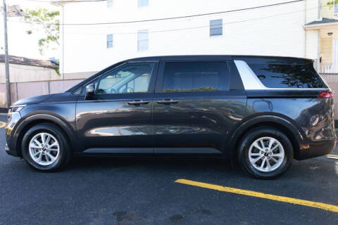 2024 Kia Carnival LX