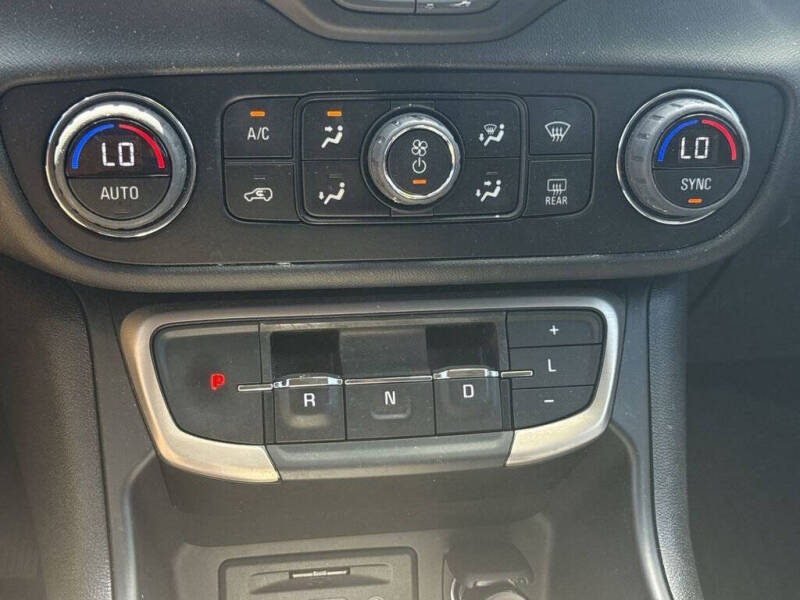 2023 GMC Terrain Denali