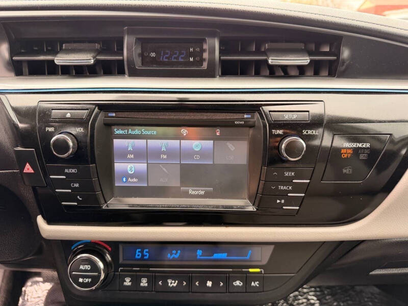 2015 Toyota Corolla LE