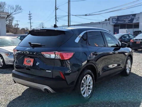 2020 Ford Escape SE