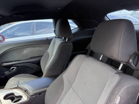 2016 Dodge Challenger SXT