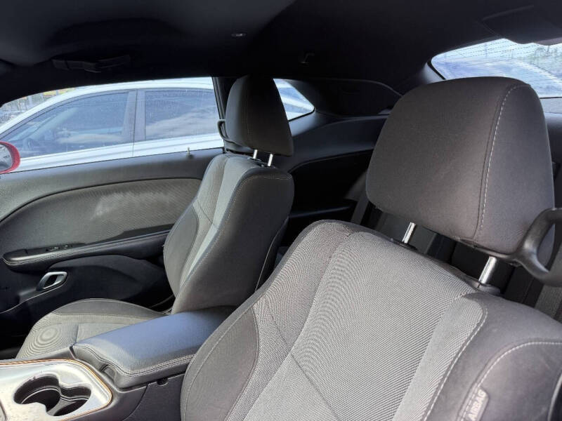 2016 Dodge Challenger SXT