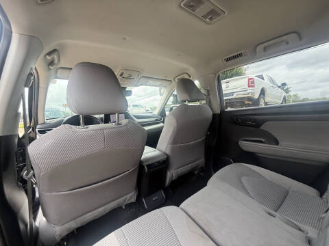 2023 Toyota Highlander LE