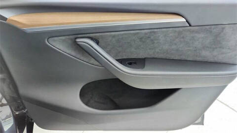 2025 Tesla Model Y Long Range