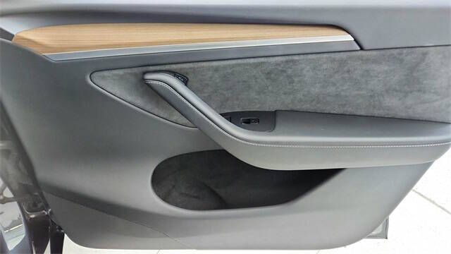 2025 Tesla Model Y Long Range