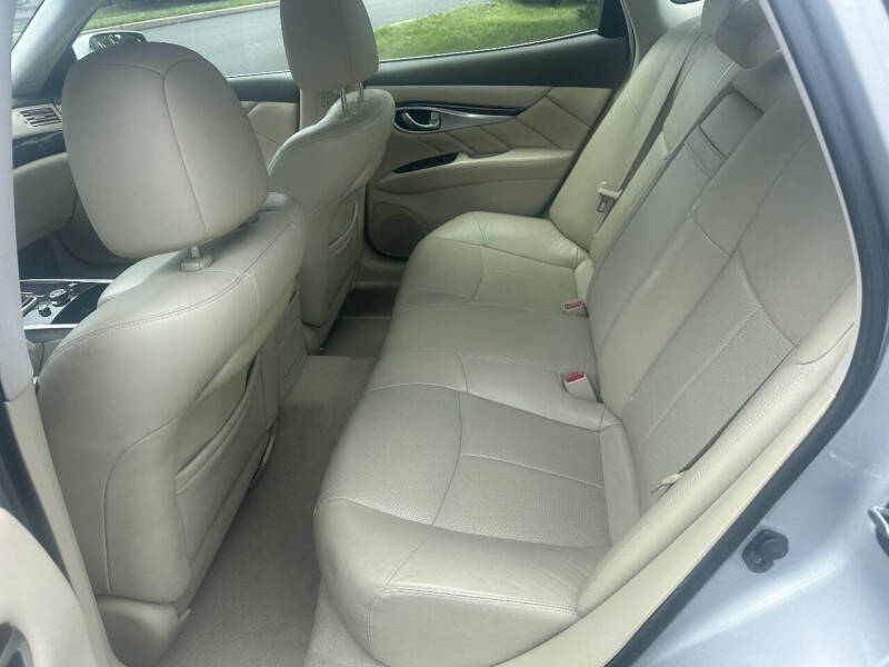 2011 Infiniti M37 x