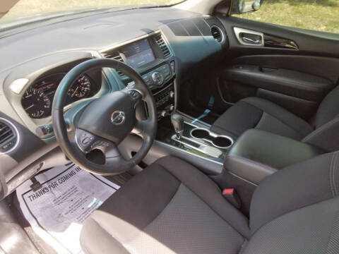 2019 Nissan Pathfinder S