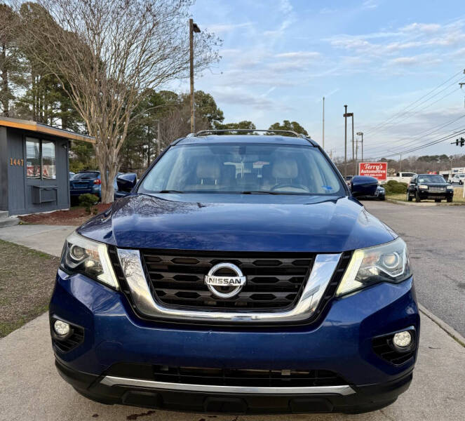 2017 Nissan Pathfinder SL